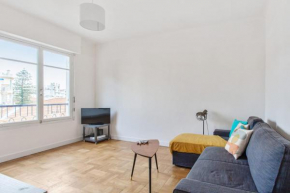 Modern and bright flat in a calm street close to Nice station - Welkeys